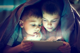 BS. Phí Văn Công: “Trẻ em dưới 5 tuổi cần hạn chế thời gian tiếp xúc với màn hình điện tử”