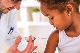 Tiêm phòng cho trẻ trong mùa dịch: Vaccine nào có thể trì hoãn và vaccine nào cần tiêm đúng lịch?