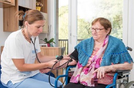 Gợi ý biện pháp điều trị cao huyết áp ở người cao tuổi hiệu quả nhất