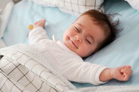 Khuyến cáo mới về cách chăm sóc giấc ngủ cho trẻ nhỏ