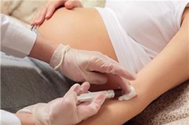 Mục đích của việc xét nghiệm máu và nước tiểu khi mang thai