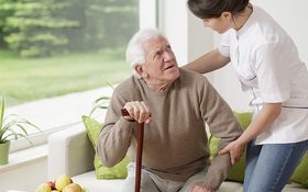 Một vài sai lầm khi chăm sóc sức khỏe người cao tuổi vào mùa thu