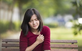 Triệu chứng khó thở hụt hơi: Coi chừng là dấu hiệu của bệnh lý nguy hiểm
