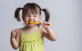 Hướng dẫn cách đánh răng cho trẻ 2 tuổi