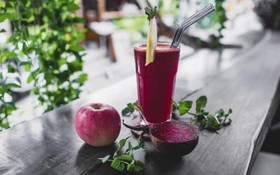 Bệnh nhân tiểu đường nên uống nước gì vào mùa hè để không làm tăng đường huyết mà vẫn giải nhiệt?