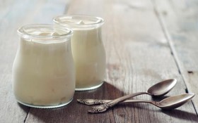 Tác hại của việc ăn sữa chua trong lúc uống kháng sinh