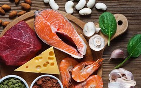 Chế độ dinh dưỡng cho bệnh nhân viêm phổi cần đảm bảo những gì?