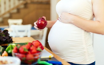 7 bí quyết chăm sóc sức khỏe cho phụ nữ mang thai mùa hanh khô không nên bỏ qua