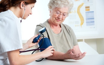 Điểm danh 5 cách phòng bệnh tim mạch ở người già hiệu quả