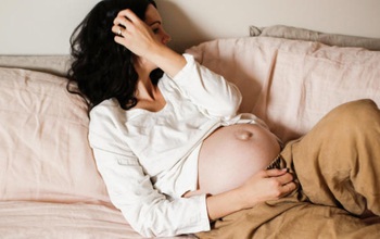 Ngứa âm đạo khi mang thai do đâu? Có nguy hiểm không?