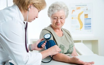 Tại sao người cao tuổi bị cao huyết áp? Cao huyết áp ở người cao tuổi có nguy hiểm không?