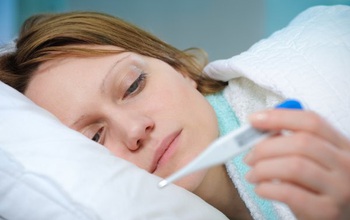Làm gì khi bị sốt? Hướng dẫn cách hạ sốt cho người lớn bằng gừng
