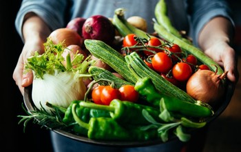 5 loại rau tốt nhất giúp giảm cholesterol trong máu giảm nguy cơ đột quỵ mùa hè