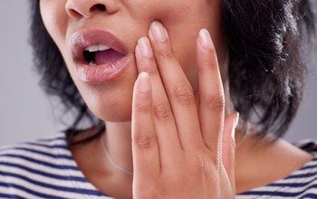 9 nguyên nhân gây đau ở xương gò má và răng