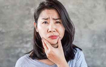 Liệt dây thần kinh số 7: Dấu hiệu, nguyên nhân và cách điều trị hồi phục nhanh