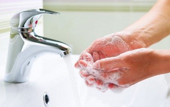 Làm sao để rửa tay đúng cách và phòng bệnh tay chân miệng hiệu quả?