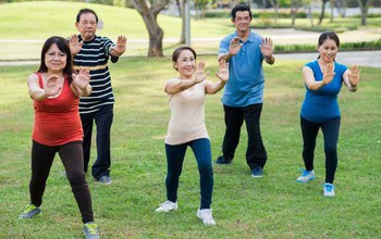 4 động tác tập thể dục phục hồi chức năng cho bệnh nhân đang điều trị bệnh gan