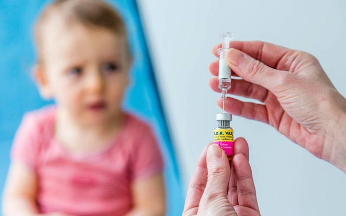 Cần chuẩn bị gì trước khi tiêm vaccine phòng sởi ở trẻ nhỏ?
