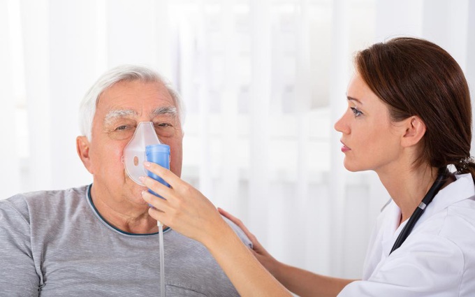 Tại sao bệnh phổi tắc nghẽn mãn tính gây khó thở? Làm thế nào để kiểm soát khó thở do COPD?