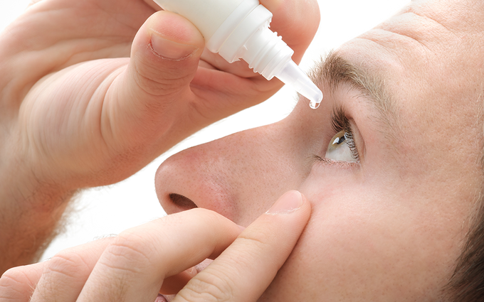 Hướng dẫn vệ sinh mắt đúng cách để phòng bệnh đau mắt đỏ