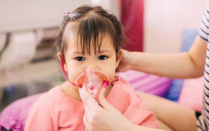 Hướng dẫn cha mẹ các nguyên tắc cần lưu ý khi chăm sóc trẻ bị COPD