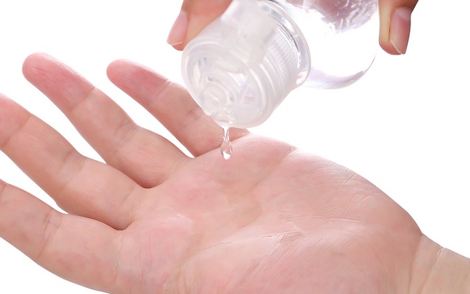 Đổ xô đi mua nước rửa tay khô nhưng liệu bạn đã chọn đúng và dùng đúng cách chưa?