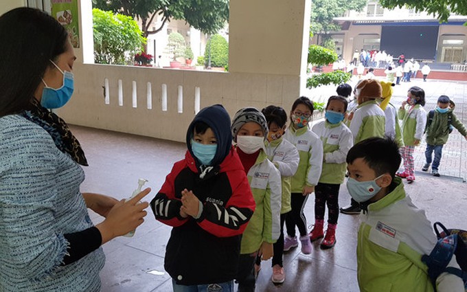 Nếu trường học có ca sốt, nghi nhiễm virus corona phải xử lý thế nào?