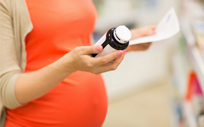 Mang thai 3 tháng đầu nên uống thuốc bổ gì?