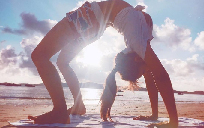 Hướng dẫn thực hiện chuỗi động tác Yoga chào mặt trời đúng cách