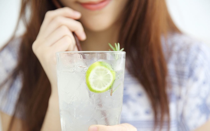 Uống nước chanh có lợi hay hại cho sức khỏe người bị bệnh thận?