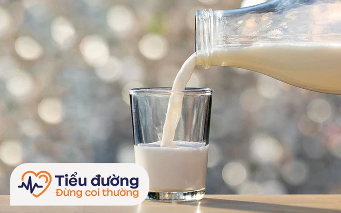Mắc đái tháo đường uống sữa được không? Bệnh nhân tiểu đường nên uống sữa gì?