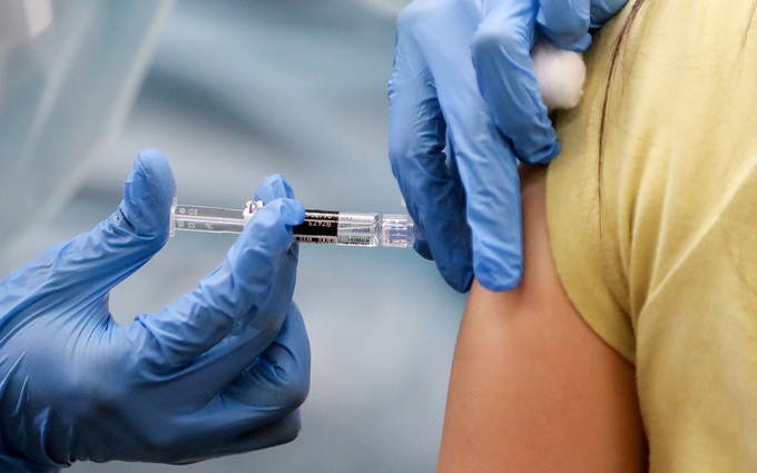 3 việc cần làm ngay sau khi được tiêm vắc-xin covid-19