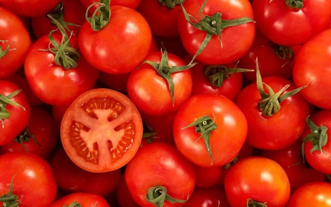 Ăn cà chua sống có tác dụng gì? Ăn cà chua sống thế nào là đúng cách?
