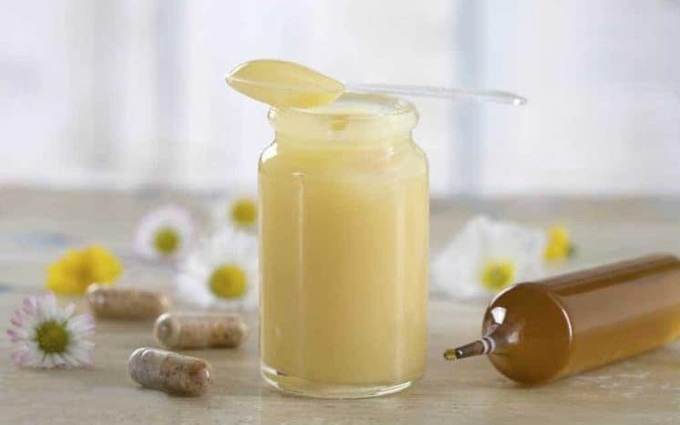 Sữa ong chúa tươi là gì? Tác dụng của sữa ong chúa tươi tới sức khỏe và làm đẹp