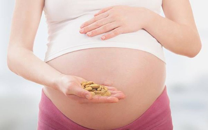 Bà bầu ăn lạc được không? Lạc có lợi hay có hại cho sức khoẻ mẹ và thai nhi?