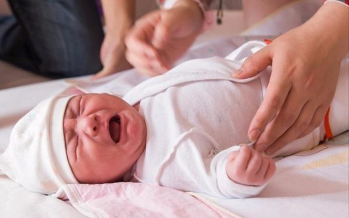 Bé sơ sinh bị tiêu chảy có nguy hiểm không? Những thông tin cần biết về tiêu chảy ở trẻ sơ sinh