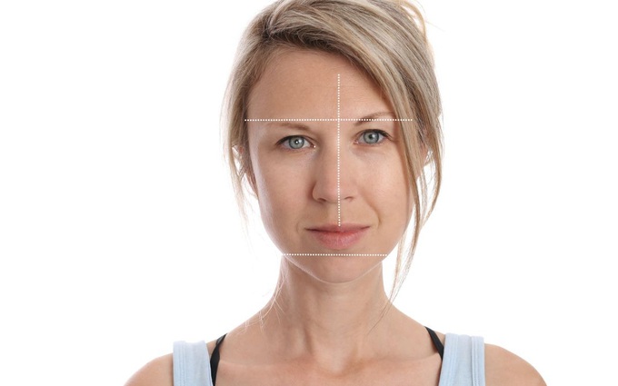 Vì sao càng lớn tuổi thì khuôn mặt lại càng bất đối xứng?