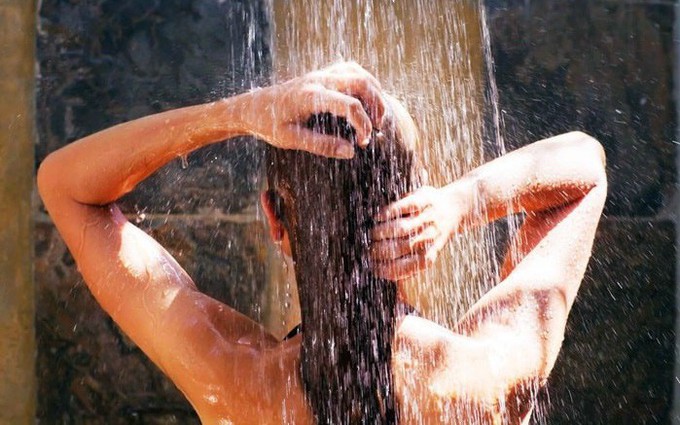4 nguyên tắc cần nhớ khi tắm vào mùa đông để tránh nguy cơ đột tử, cảm lạnh