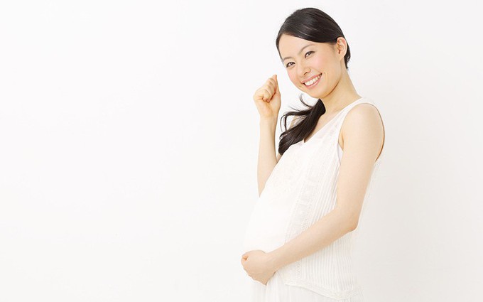 Mang thai có nên dùng mỹ phẩm: Điểm mặt những 'kẻ thù' gây dị tật thai nhi