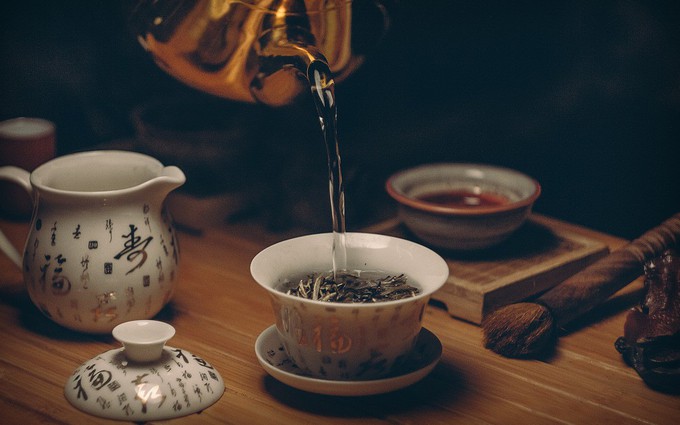 Có cần tránh uống trà nóng để giảm nguy cơ ung thư thực quản hay không?