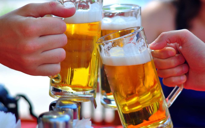 Cảnh báo tác hại khôn lường của uống rượu bia sau khi chơi thể thao