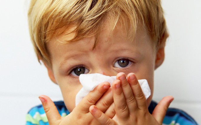 Dấu hiệu viêm phế quản phổi ở trẻ em, ba mẹ cần lưu ý gấp