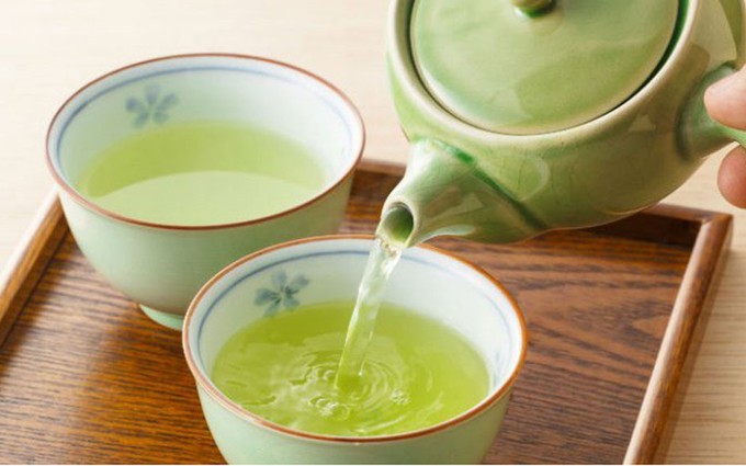 Đau dạ dày có nên uống trà xanh?