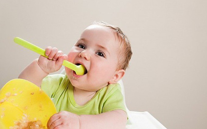 Các mốc dinh dưỡng cho bé theo từng giai đoạn bố mẹ phải ghi nhớ