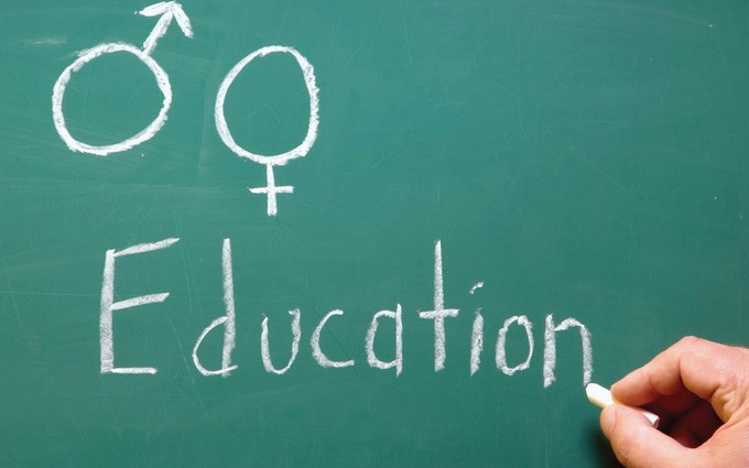 Đâu là giải pháp giáo dục giới tính cho trẻ em?