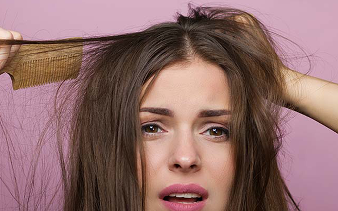 Tìm câu trả lời cho vấn đề: Có nên để tóc ướt đi ngủ không?