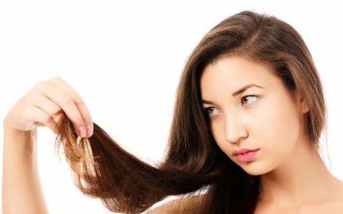 Tại sao bị rụng tóc nhiều  Vinmec