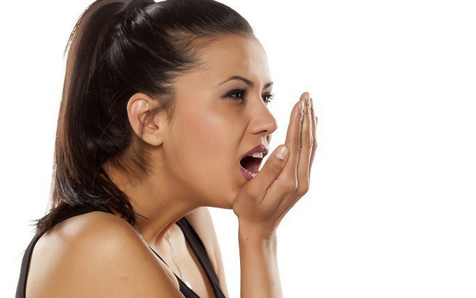 Bệnh hôi miệng ảnh hưởng đến tâm lý như thế nào?