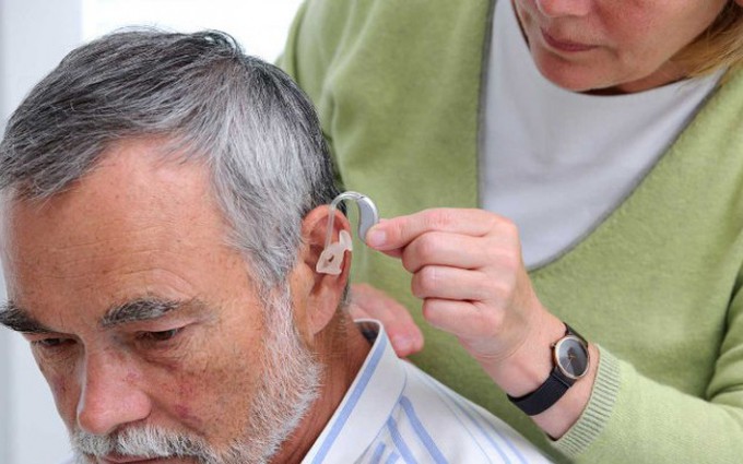 Bệnh khiếm thính có chữa được không? Làm thế nào để ngăn ngừa tình trạng mất thính giác?