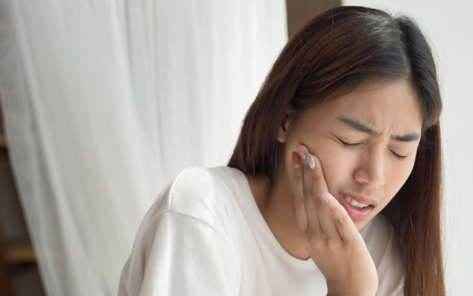 Làm thế nào để khắc phục triệu chứng ê buốt răng?